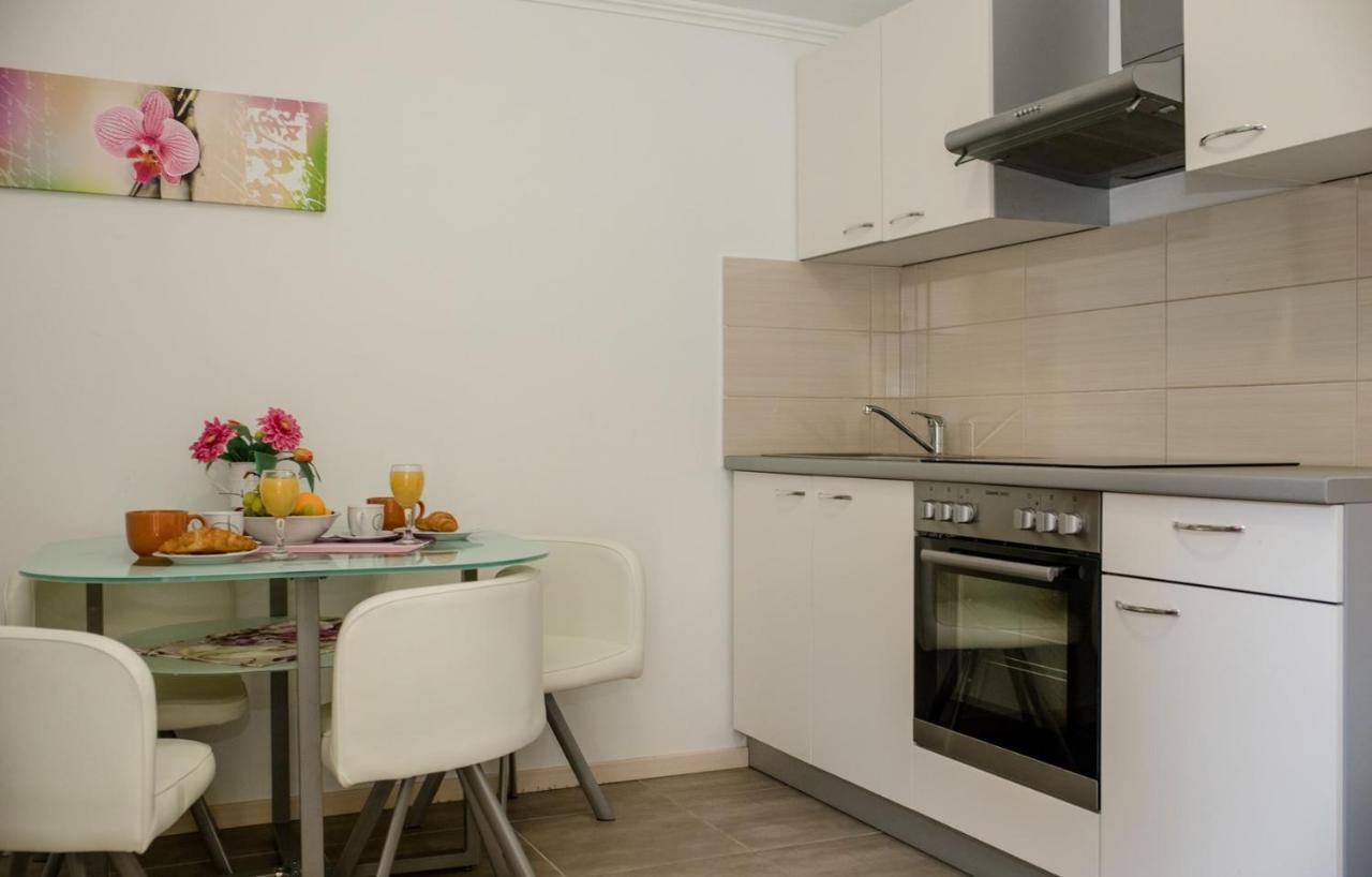 Apartments Vladimir 2835 Rab Town Exterior foto